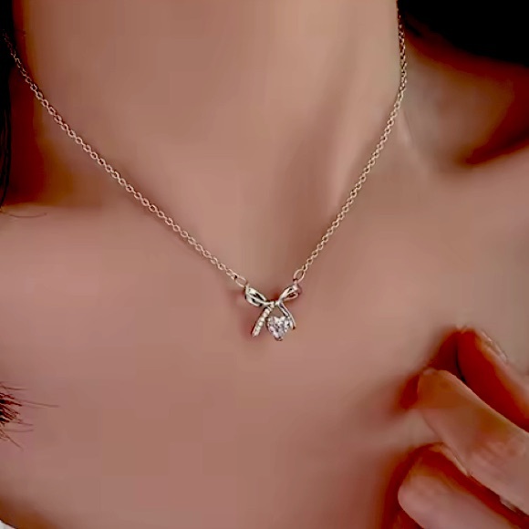 Sterling Silver Bowknot Bow  Heart Necklace - Picture 3 of 3